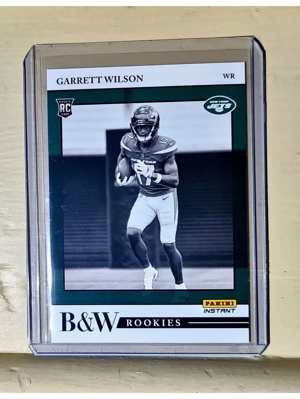 Garrett Wilson 2022 Panini NFL Black & White Rookies #5 Football Card 1 of 649